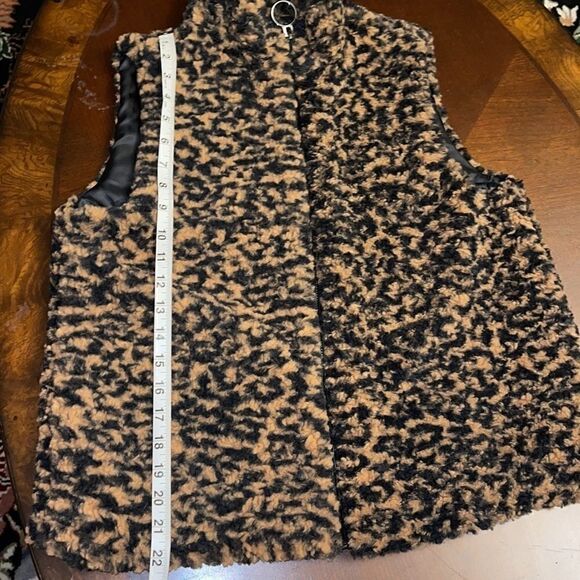 COPY - NWT INC Animal-Print Faux-Fur Vest small - Picture 6 of 8